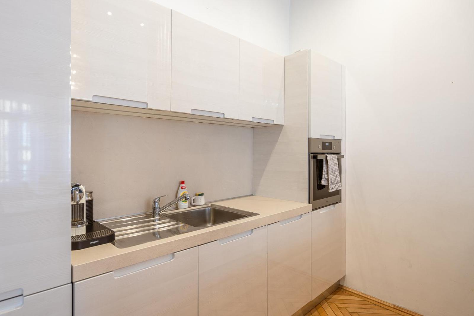 Garys Bright And Spacious Two Bedroom Flat Near Danube Budapest Eksteriør billede