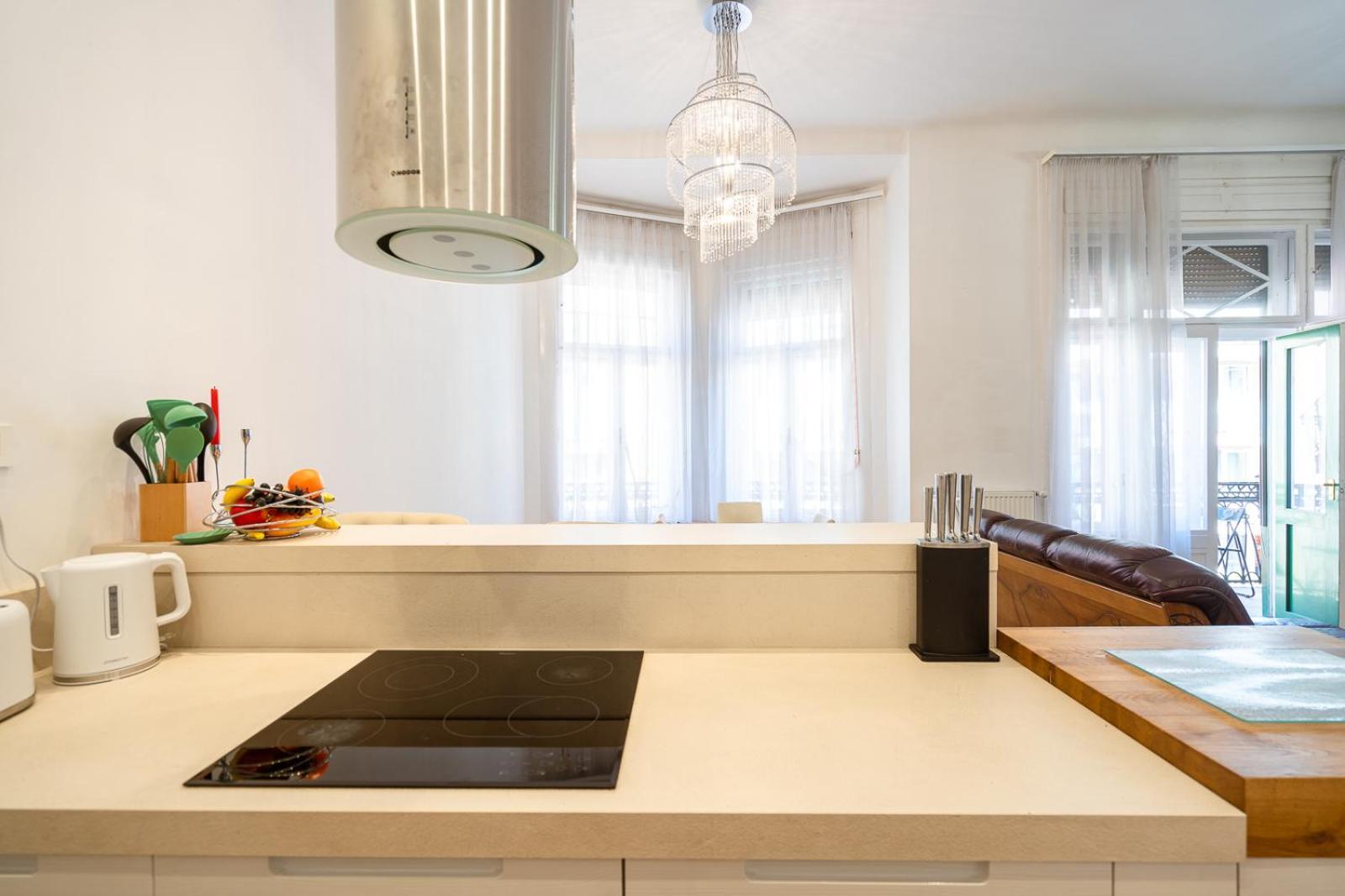 Garys Bright And Spacious Two Bedroom Flat Near Danube Budapest Eksteriør billede